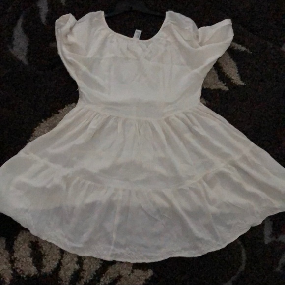 Flowy Peasant Style Dress - Picture 2 of 3